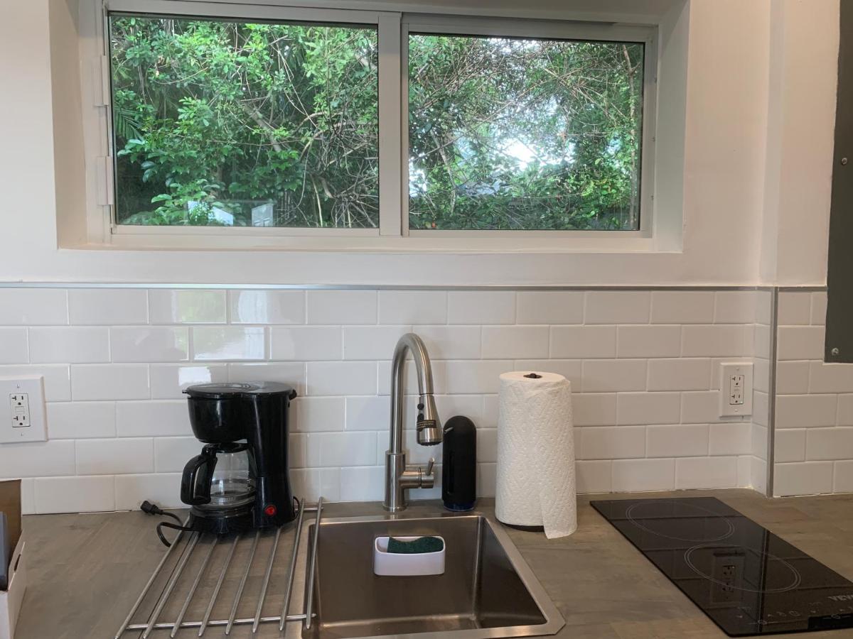 Biscayne Garden'S Studio Golden Glades Ngoại thất bức ảnh