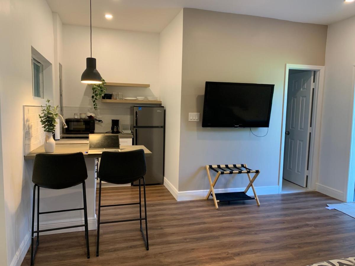 Biscayne Garden'S Studio Golden Glades Ngoại thất bức ảnh